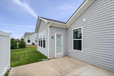 6212 Colonial Drive Whitestown IN 46075