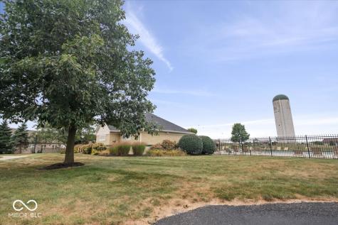 6212 Colonial Drive Whitestown IN 46075