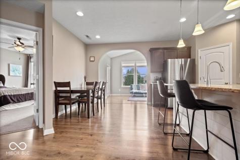 6212 Colonial Drive Whitestown IN 46075