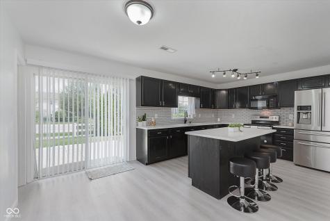 6703 Wimbledon Drive Zionsville IN 46077