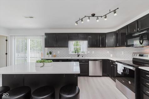 6703 Wimbledon Drive Zionsville IN 46077