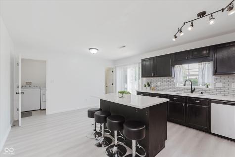 6703 Wimbledon Drive Zionsville IN 46077