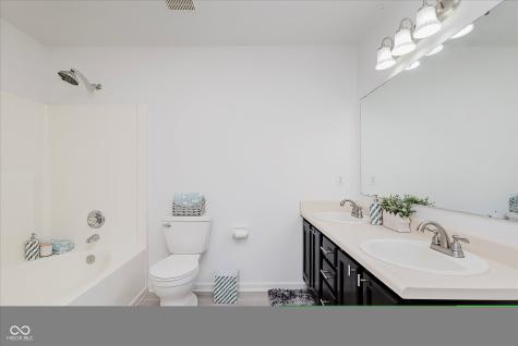 6703 Wimbledon Drive Zionsville IN 46077