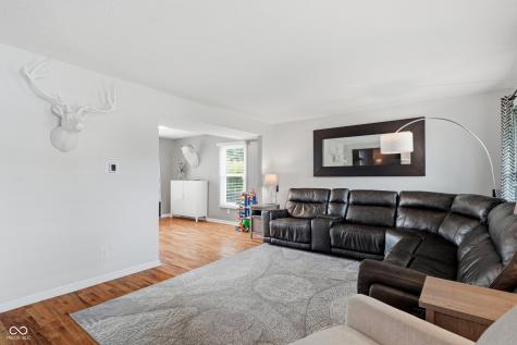 1067 Arlington Court Carmel IN 46280