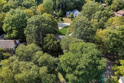 37 Twinshore Court Carmel IN 46033
