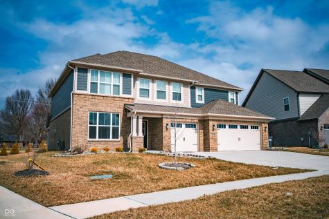 902 Garrison Drive Greenwood IN 46143