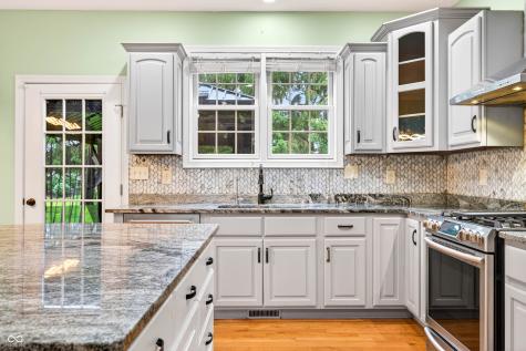 6054 Leatherback Drive Columbus IN 47201