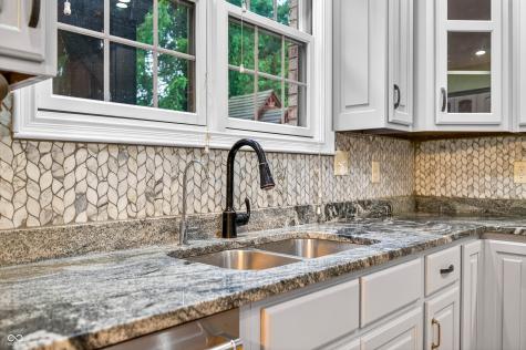 6054 Leatherback Drive Columbus IN 47201