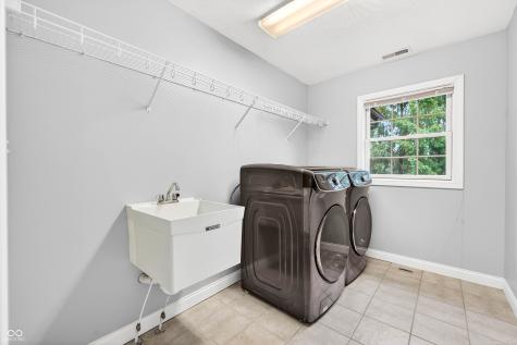 6054 Leatherback Drive Columbus IN 47201