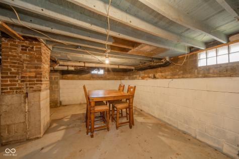 1807 S 11th Street Terre Haute IN 47802