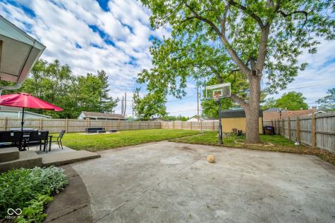 1807 S 11th Street Terre Haute IN 47802