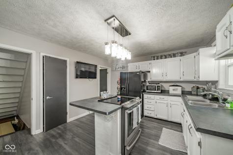 1807 S 11th Street Terre Haute IN 47802