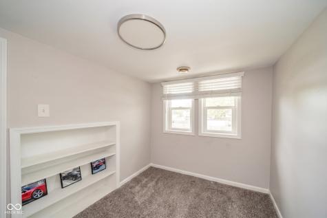 1807 S 11th Street Terre Haute IN 47802