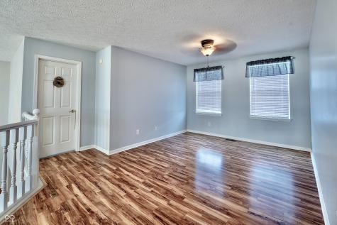 25 English Green Westfield IN 46074