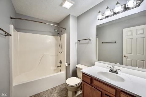 25 English Green Westfield IN 46074