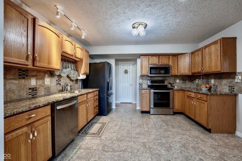 25 English Green Westfield IN 46074