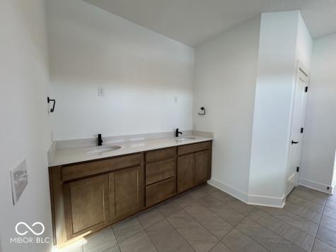 11362 Briargate Drive Fishers IN 46040