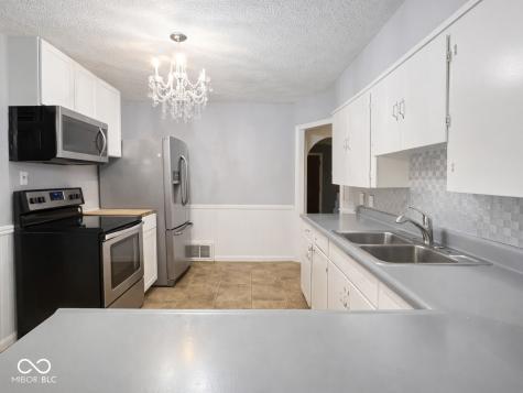 4341 S 8th Street Terre Haute IN 47802