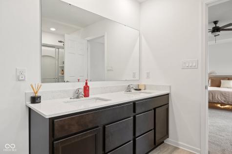 4407 Ringstead Way Indianapolis IN 46235