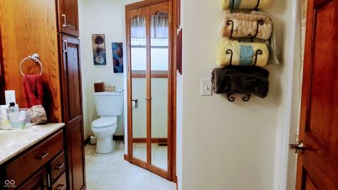 3422 Sycamore Drive Columbus IN 47203