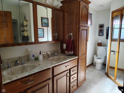 3422 Sycamore Drive Columbus IN 47203