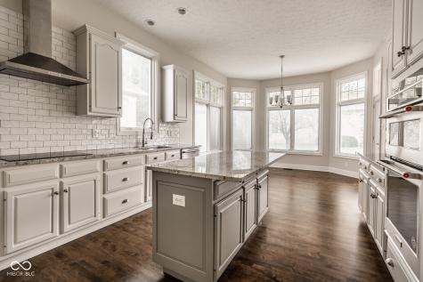 11164 Parkside Crescent Carmel IN 46032