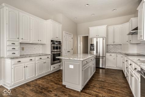 11164 Parkside Crescent Carmel IN 46032