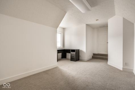 11164 Parkside Crescent Carmel IN 46032