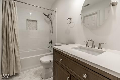 11164 Parkside Crescent Carmel IN 46032