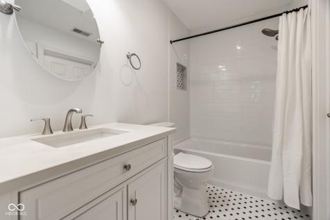 11164 Parkside Crescent Carmel IN 46032