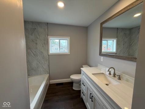 402 S Mulberry Street Fairland IN 46126