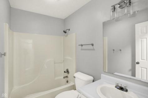 5269 Saint Vail Court Noblesville IN 46062