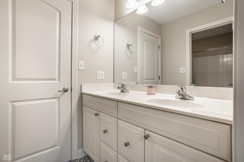 6691 Chapel Crossing Zionsville IN 46077