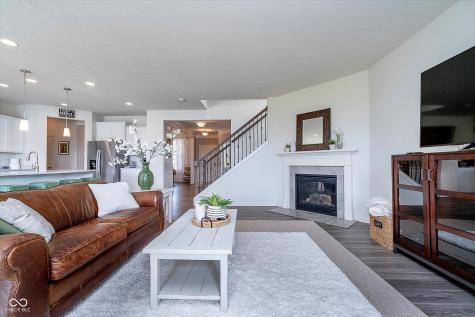 13380 Fielding Way Fishers IN 46037
