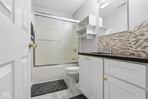 9555 Summer Ridge Place Indianapolis IN 46260