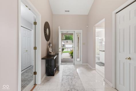 9555 Summer Ridge Place Indianapolis IN 46260