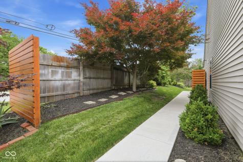 9555 Summer Ridge Place Indianapolis IN 46260