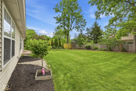 9555 Summer Ridge Place Indianapolis IN 46260