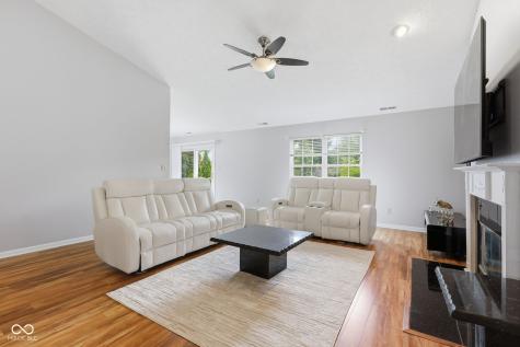 9555 Summer Ridge Place Indianapolis IN 46260