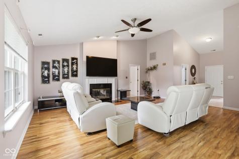 9555 Summer Ridge Place Indianapolis IN 46260