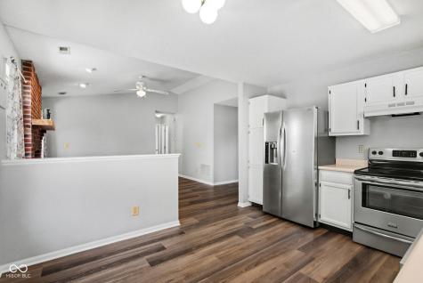 2324 Historic Oaks Boulevard Indianapolis IN 46214