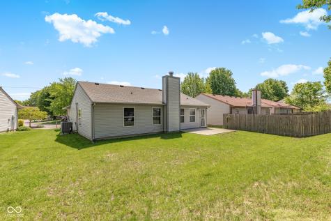 2324 Historic Oaks Boulevard Indianapolis IN 46214