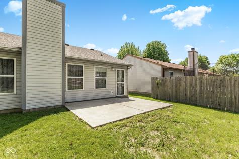 2324 Historic Oaks Boulevard Indianapolis IN 46214