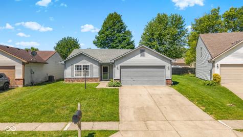 2324 Historic Oaks Boulevard Indianapolis IN 46214
