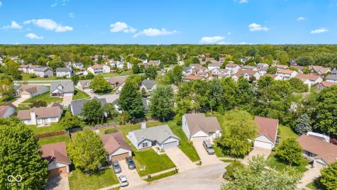 2324 Historic Oaks Boulevard Indianapolis IN 46214