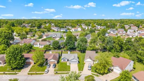 2324 Historic Oaks Boulevard Indianapolis IN 46214