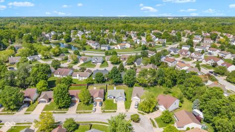 2324 Historic Oaks Boulevard Indianapolis IN 46214