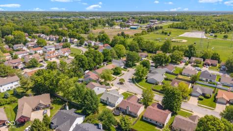 2324 Historic Oaks Boulevard Indianapolis IN 46214