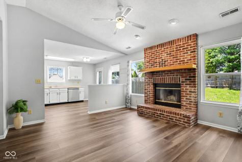 2324 Historic Oaks Boulevard Indianapolis IN 46214