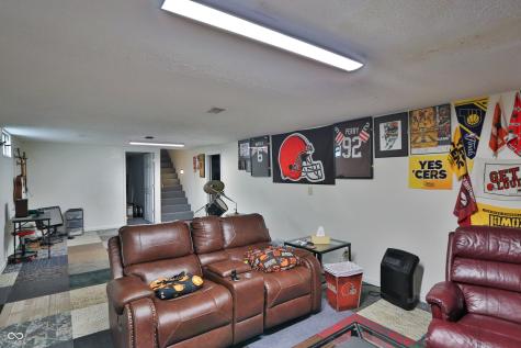 7047 W Lockerbie Drive Indianapolis IN 46214